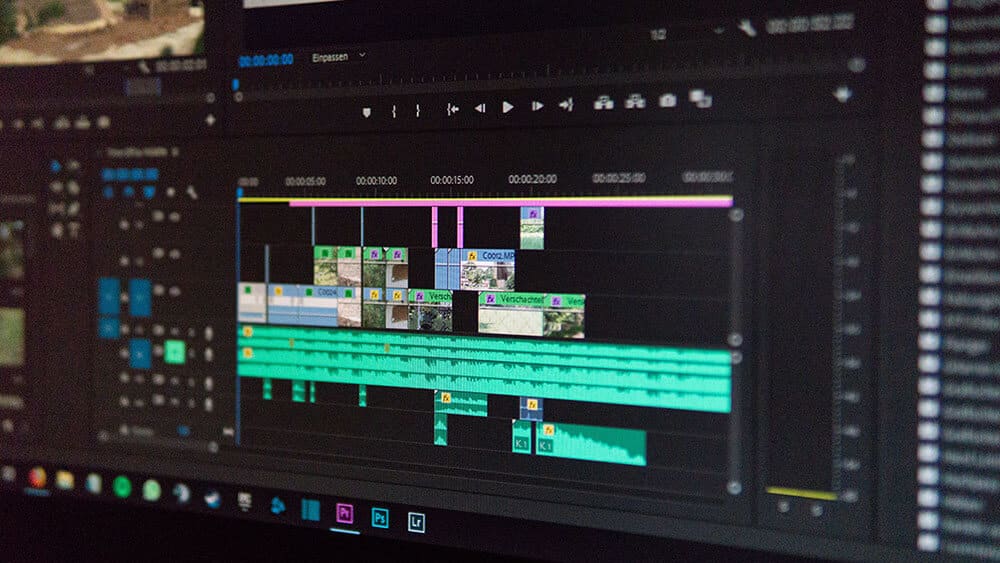 https://collegeinfogeek.com/wp-content/uploads/2019/11/editing-video-in-Adobe-Premiere.jpg